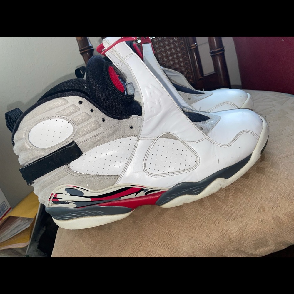 Jordan 8 Retro bugs bunny